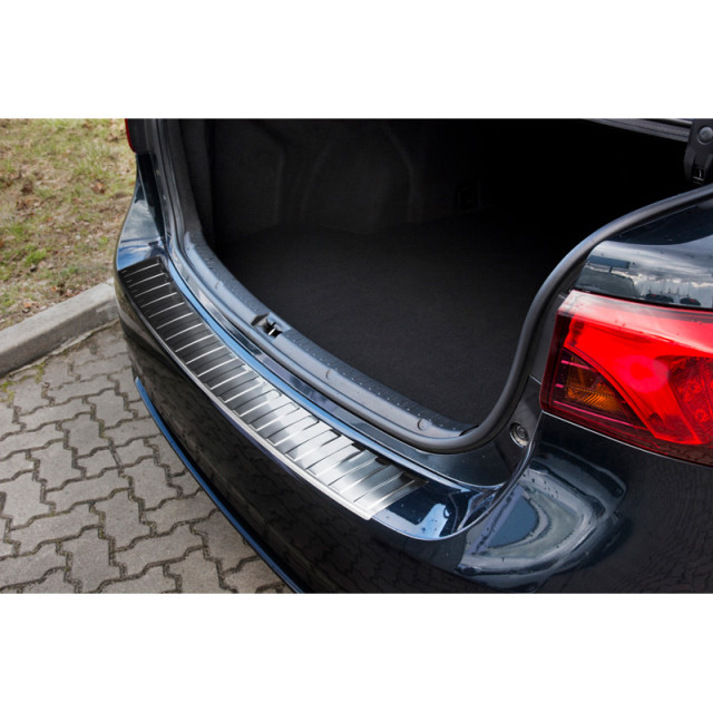 RVS Achterbumperprotector passend voor Toyota Avensis III Sedan Facelift 2015- 'Ribs'