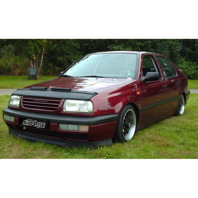 Motorkapsteenslaghoes  Volkswagen Vento 1992-1998 zwart